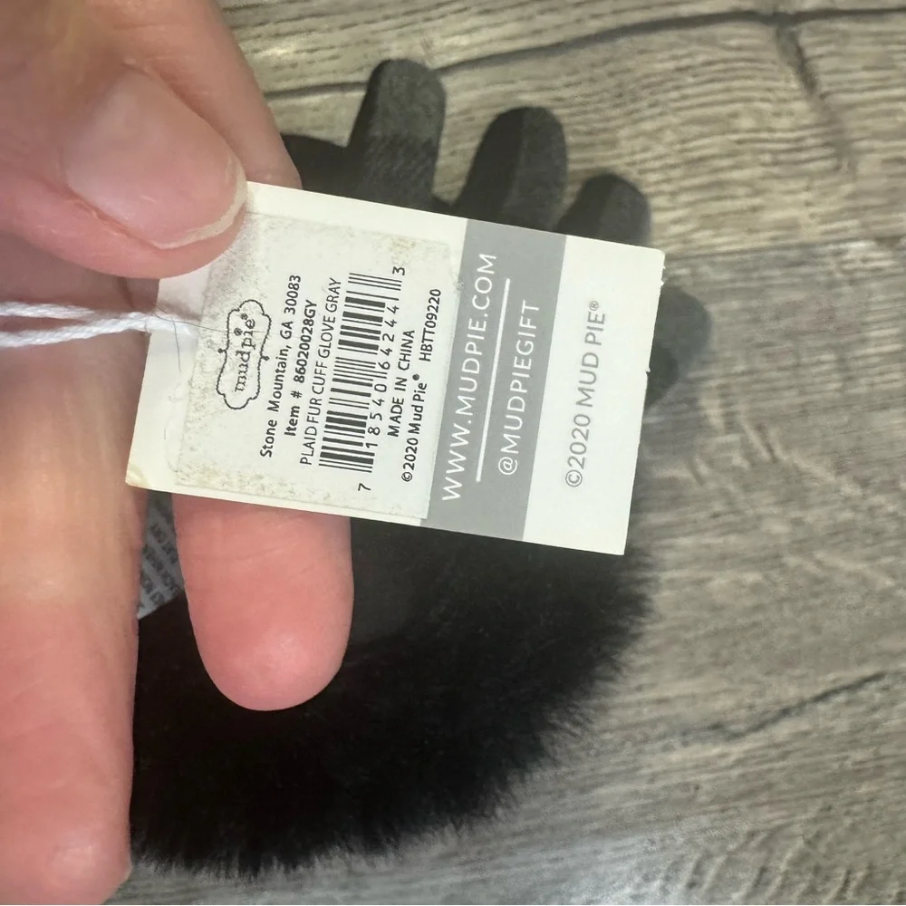 NWT MudPie Black and Grey Checkered Plaid Fur Cuff Gloves